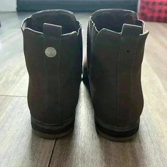 Steve Madden khaki‎ brown booties - Picture 4 of 6